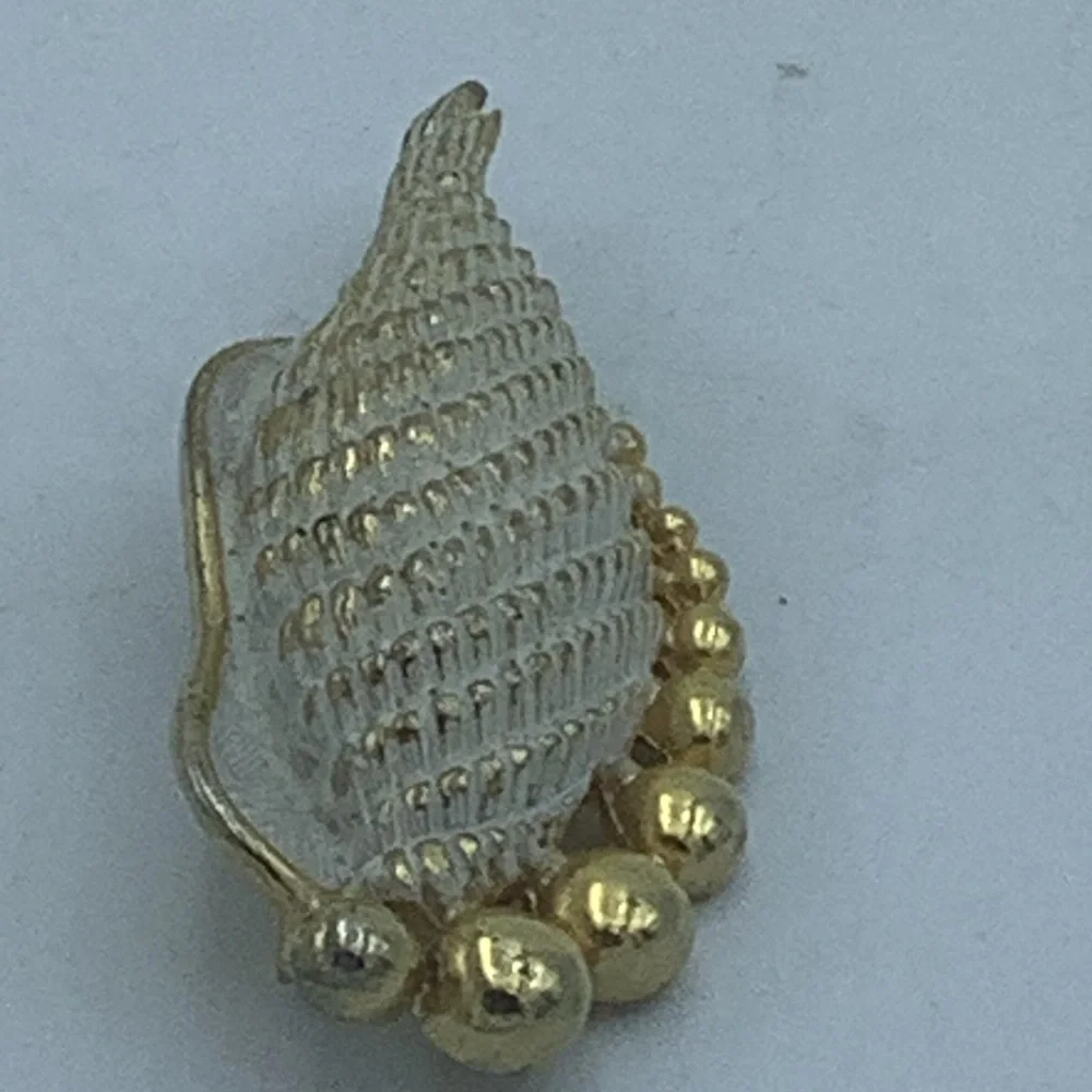 Sarah Coventry Gold and White Sea Shell Brooch